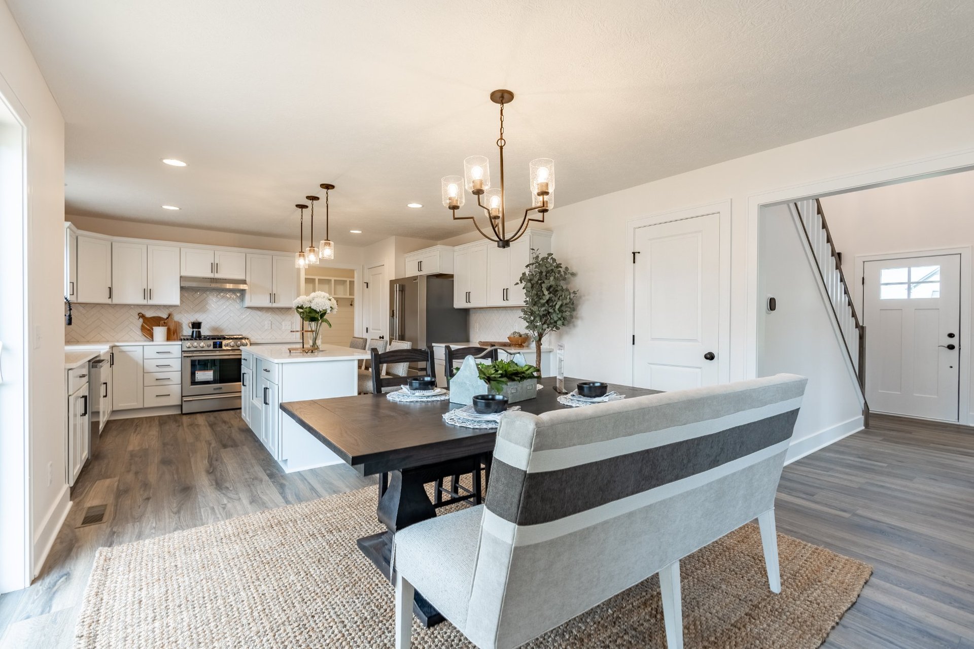 kitchen-dining-combo-open-floor-plan-hartville-ohio-homes