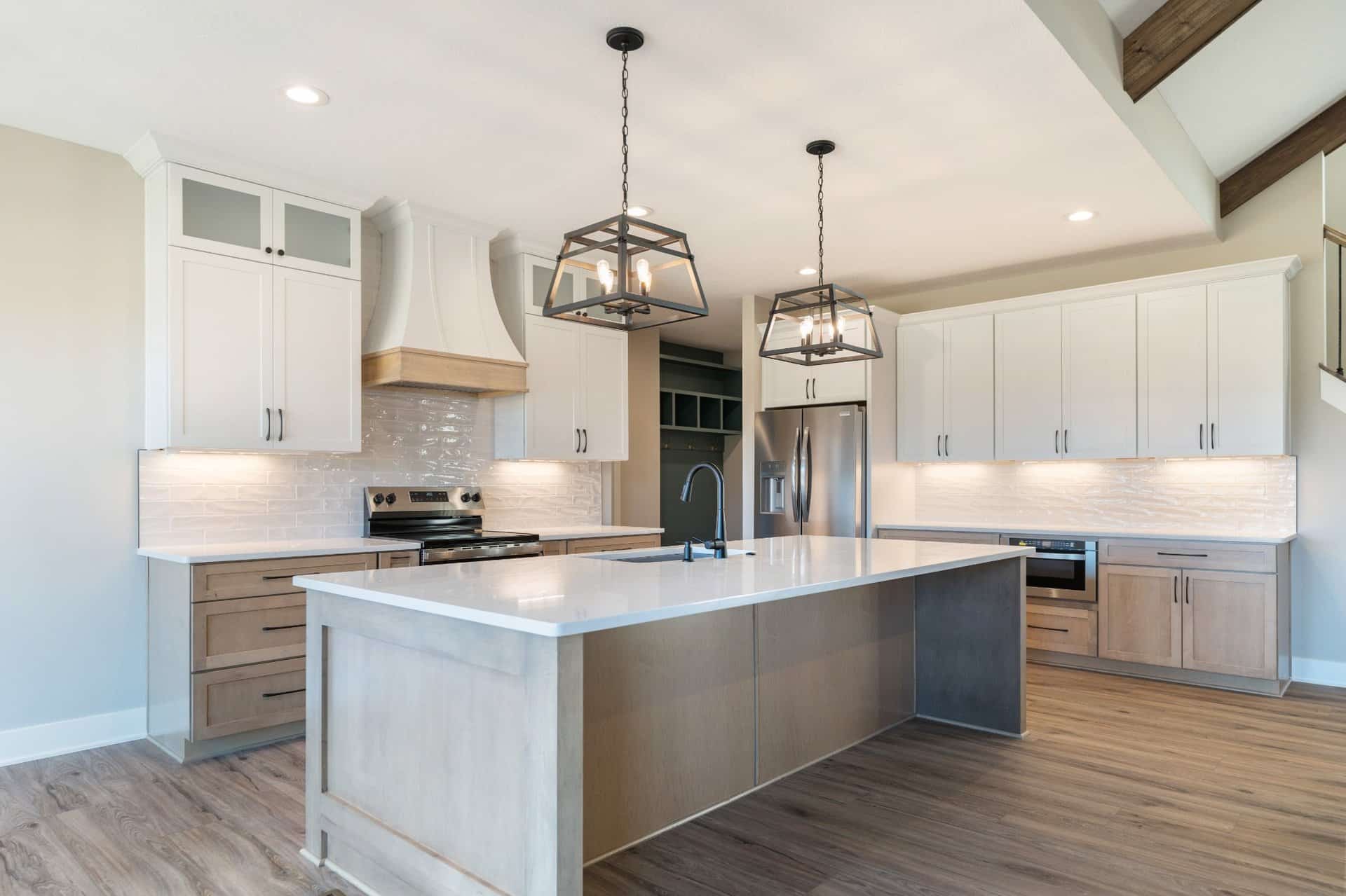 modern-farmhouse-kitchen-barn-door-northeast-ohio-builder