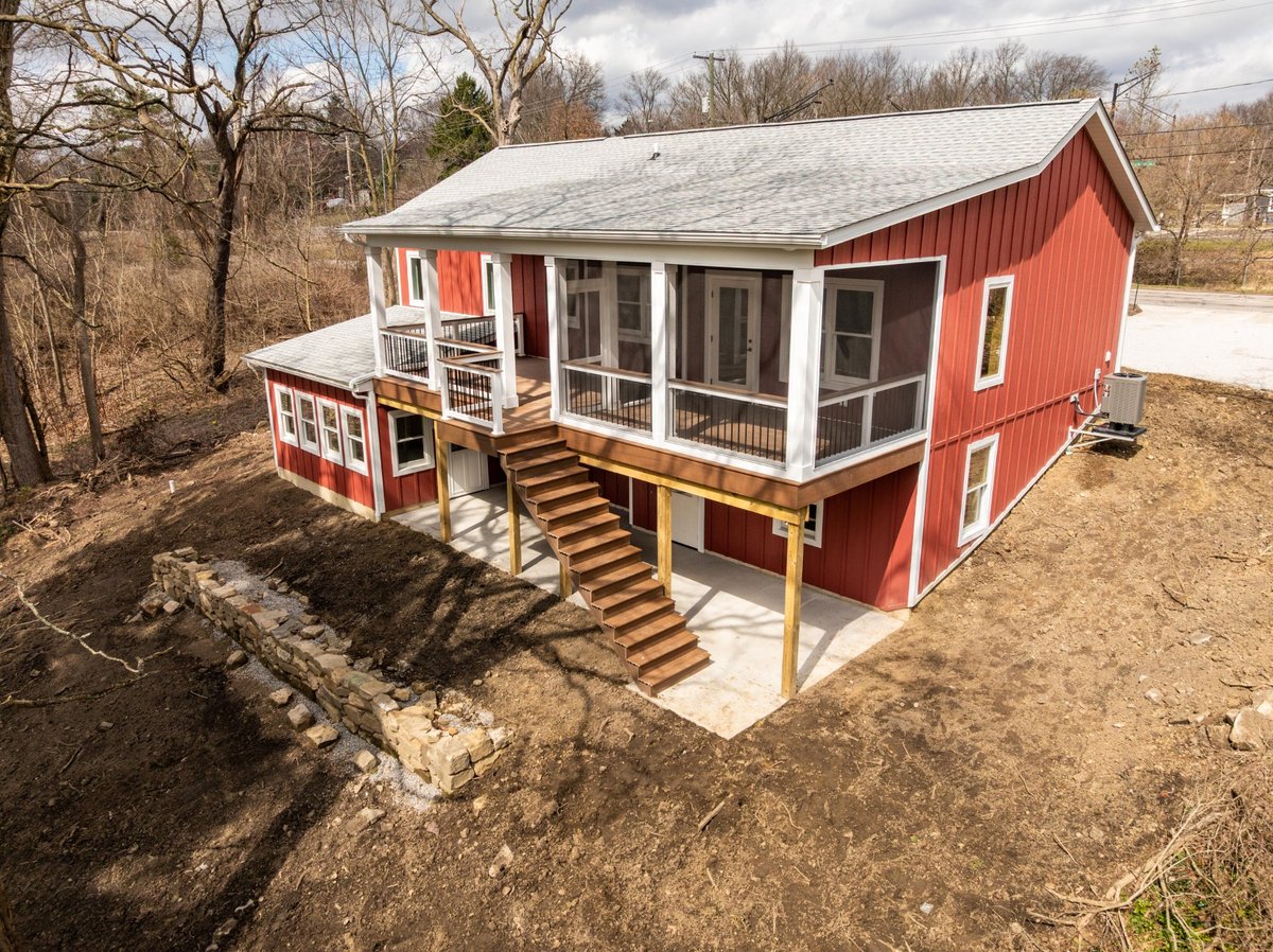 screened-deck-outdoor-living-custom-built-home-plain-township-ohio