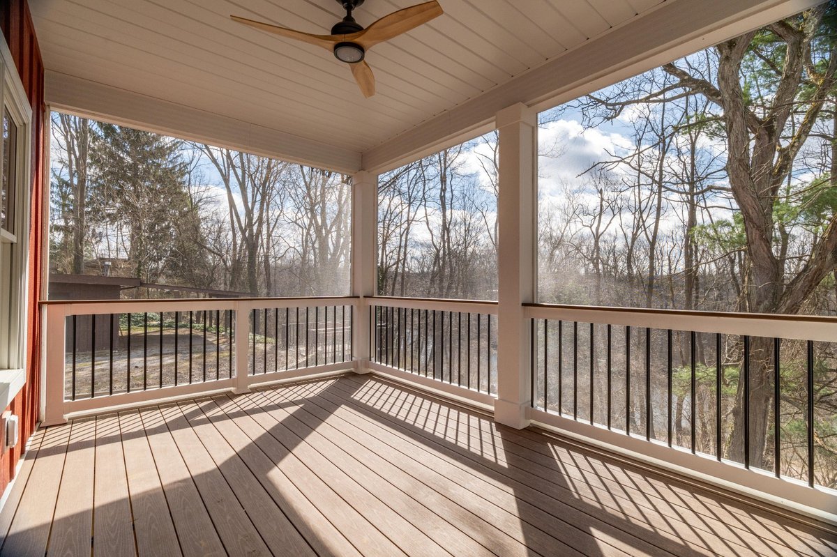 screened-in-porch-cedar-shake-custom-outdoor-space-summit-county