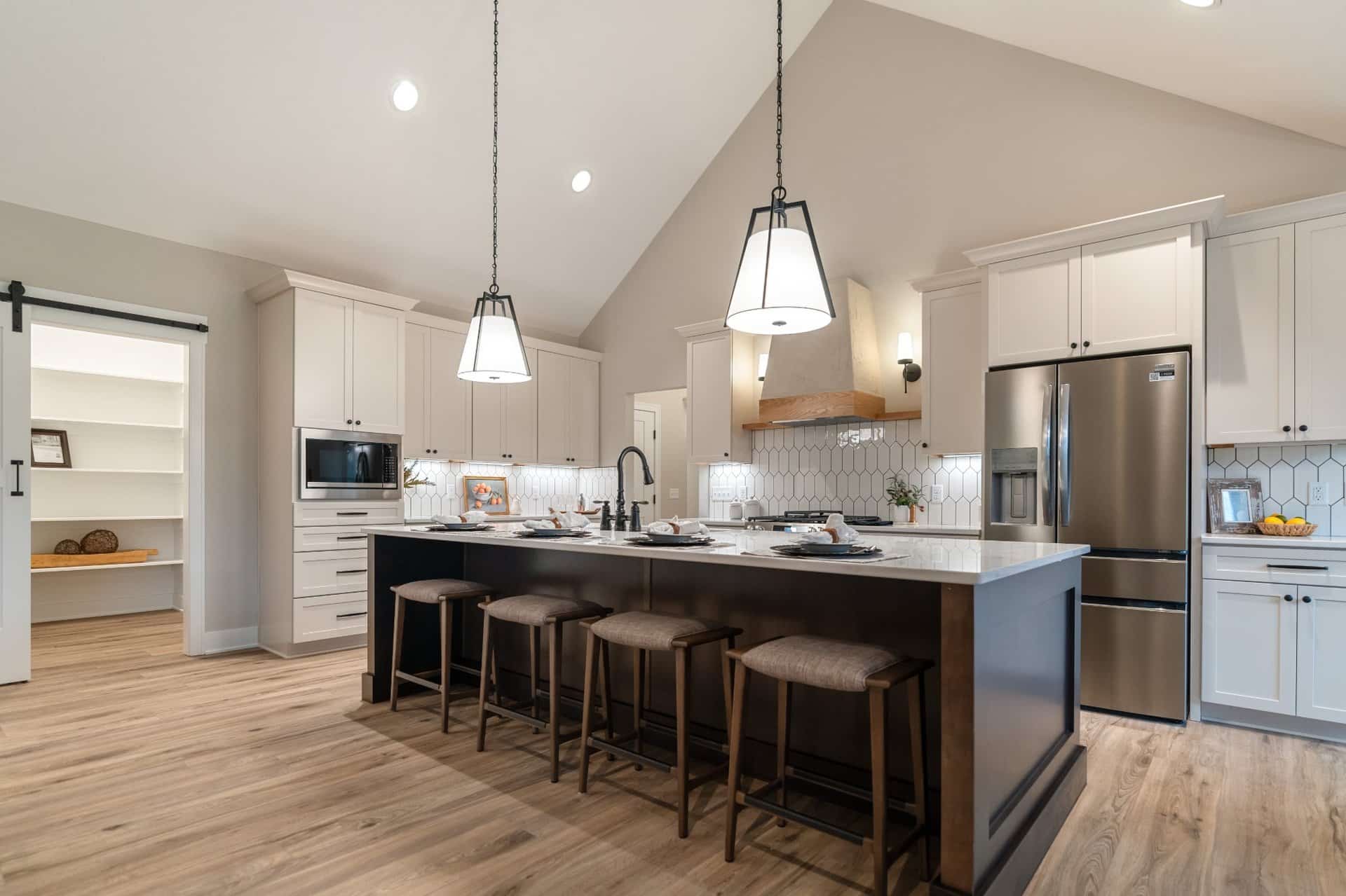 white-shaker-cabinets-wood-hood-portage-county-builder
